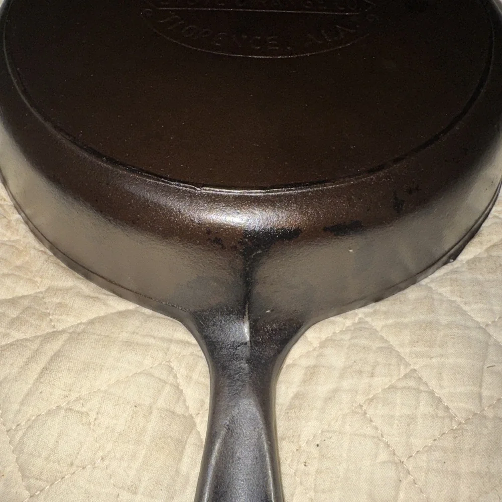 Martin Cast Iron #7 Shallow Skillet with Hamburger Logo
